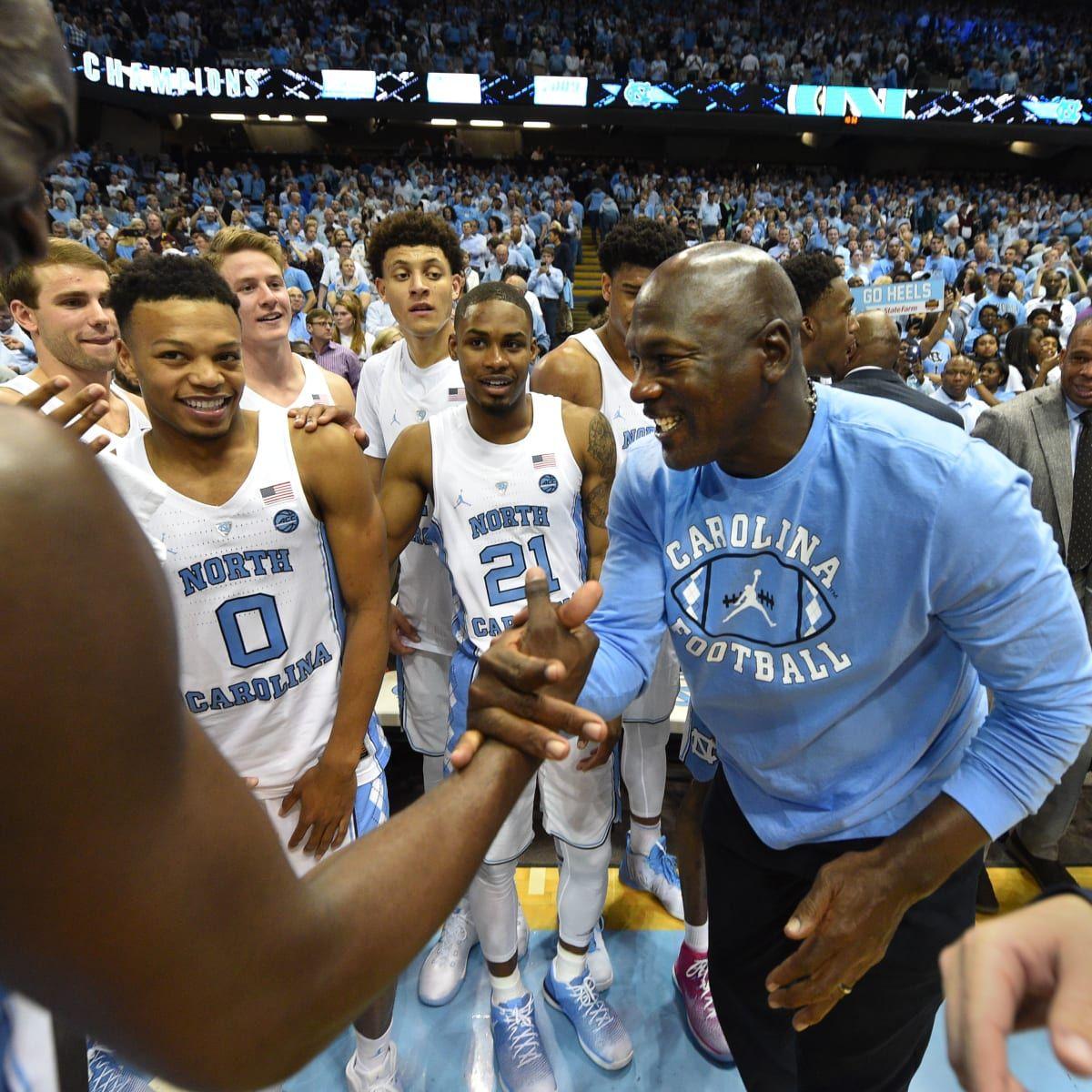 pubs showing North Carolina basketball, bars showing North Carolina basketball, where to watch North Carolina , pubs showing Northe Carolina